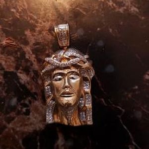 14k 1/4vs CT diamond custom Jesus pendant